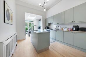 Flat A, 24, Arundel Gardens, London W11 2LB