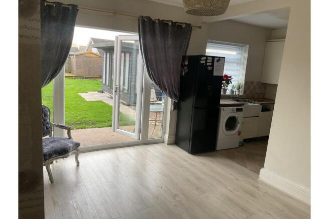 3 bed Semi-Detached for sale Image 5