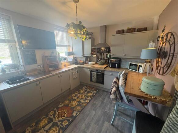 2 bed Terraced for sale Image 11