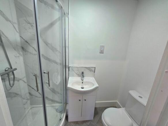 6 bed Terraced to rent Image 6