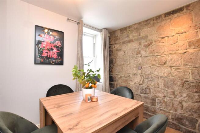 2 bed Apartment for sale Image 12