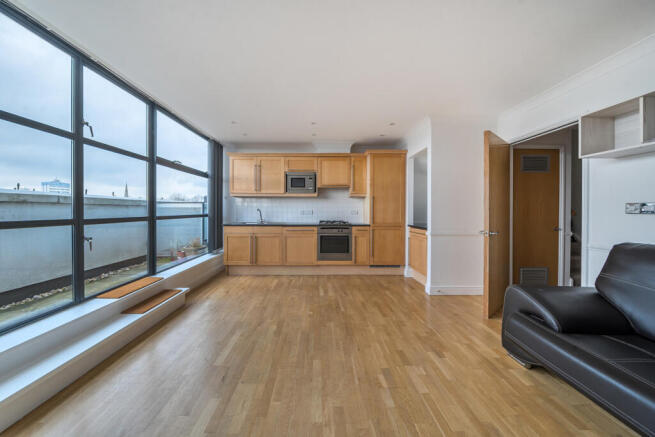 1405001-16-697b4f...