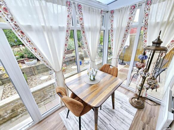 2 bed Semi-Detached Bungalow for sale Image 7