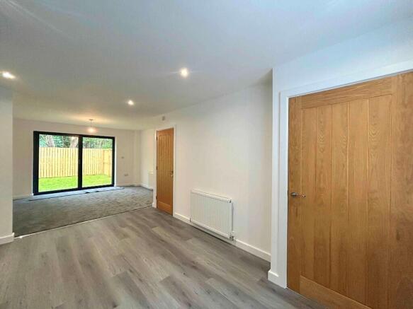 3 bed Town House for sale Image 7
