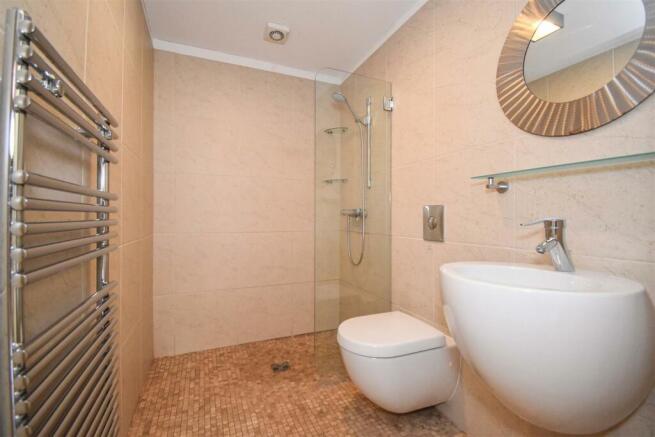 Cloakroom/Shower Room