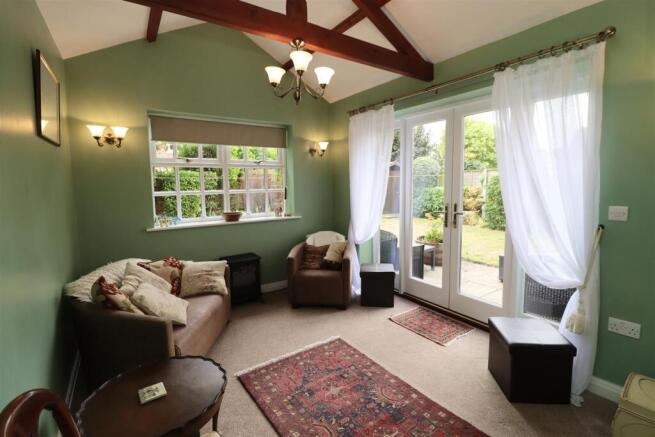 4 bed Detached for sale Image 4
