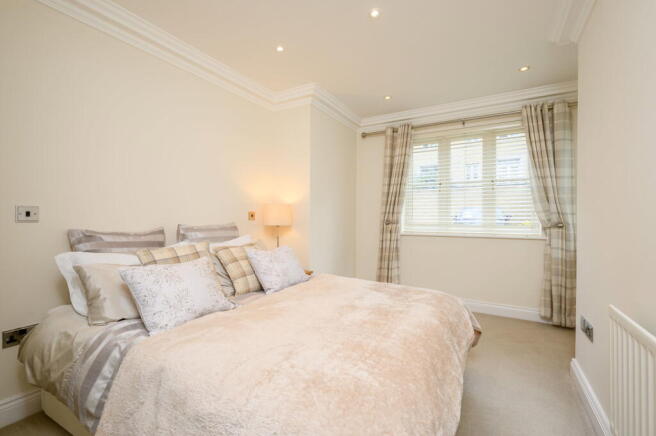 2 bed Apartment for sale Image 11