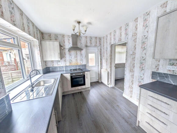 2 bed Semi-Detached for sale Image 6