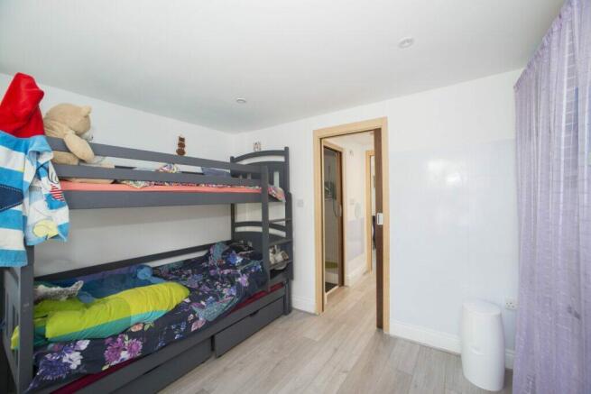 Mount Pleasant, Reading - Bedroom 2 with bunk beds