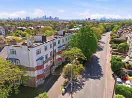 1, 112b Egerton Court, Hainault Road, London E11 1EJ