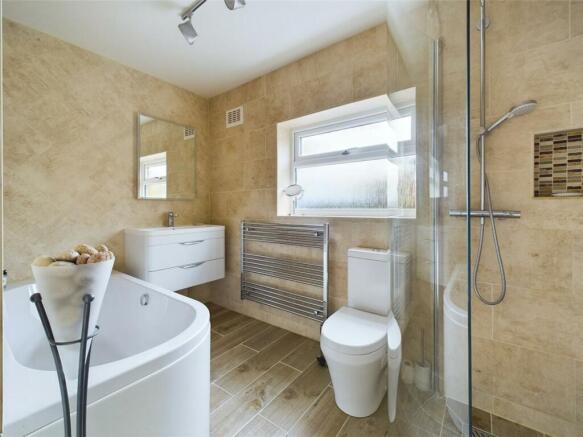 En-Suite Bathroom