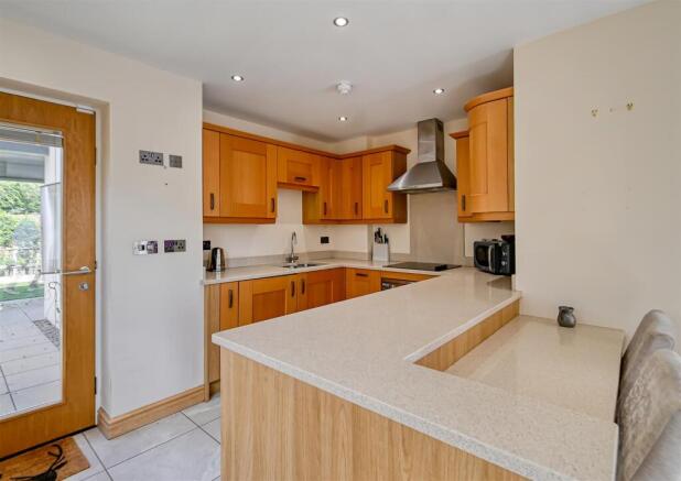 2 Bradeney Drive-3.jpg