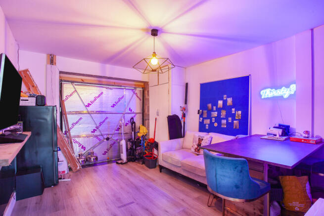 3 bed Semi-Detached for sale Image 10