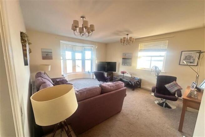 2 bed Flat for sale Image 4