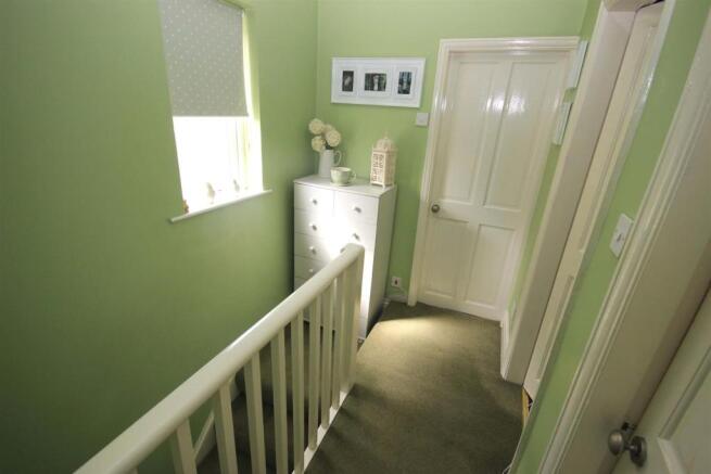 FIRST FLOOR LANDING