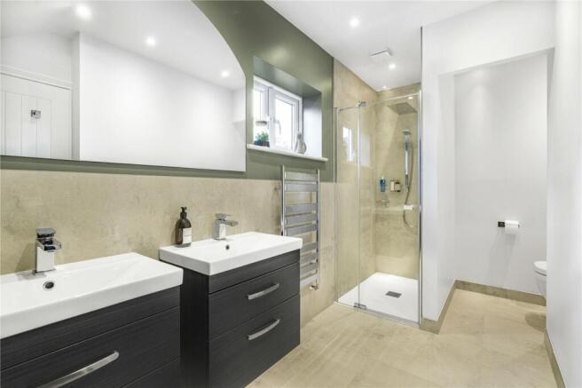 Master En-Suite