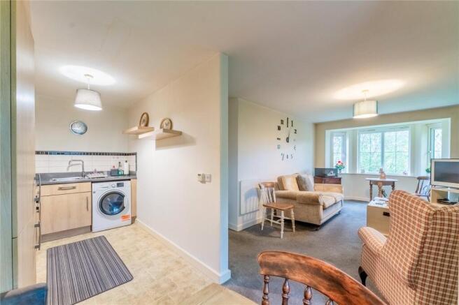 2 bed Apartment for sale Image 6