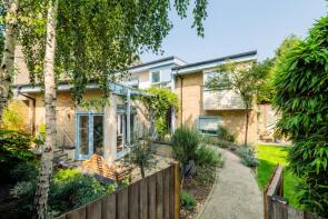 1, Victoria Gate Gardens, Ashburnham Place, London SE10 8UG