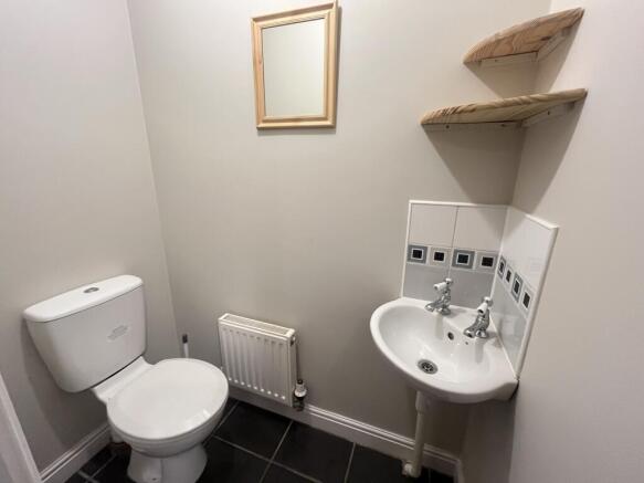 Cloakroom/wc