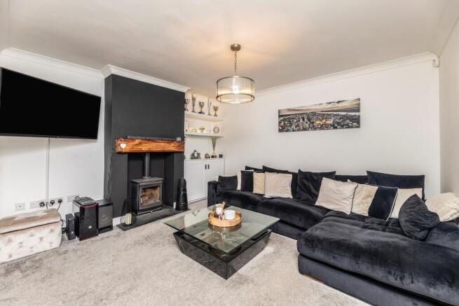 4 bed Semi-Detached for sale Image 7