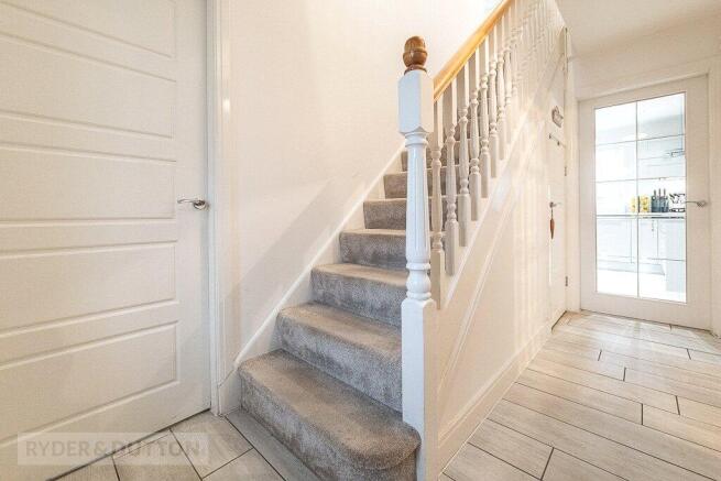 4 bed Detached for sale Image 10
