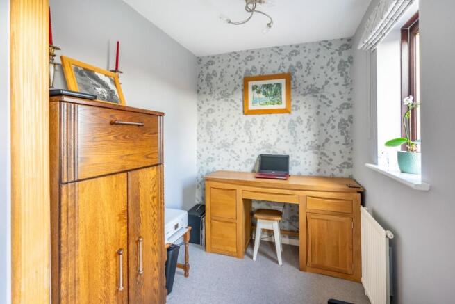 4 bed Semi-Detached for sale Image 11