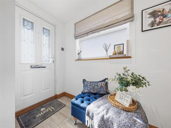 9 Cedar close (9).jpg