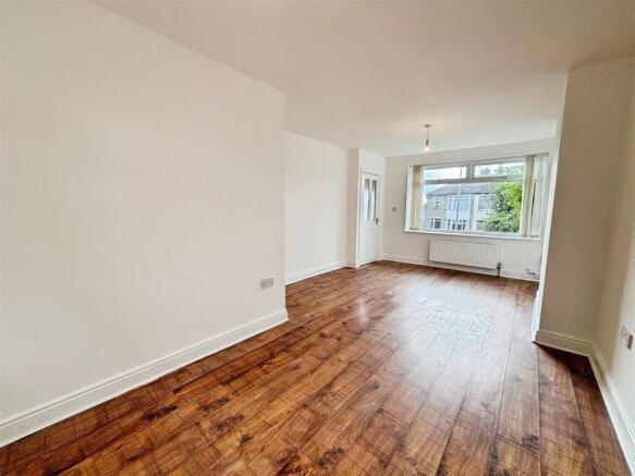 2 bed Semi-Detached for sale Image 5