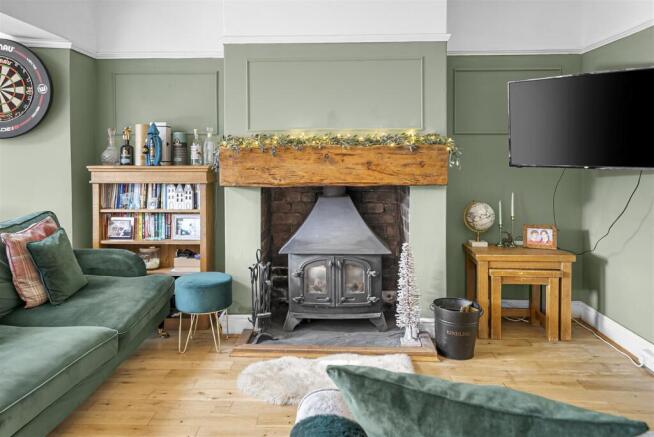 4 bed Semi-Detached for sale Image 10