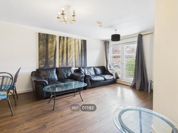 2 bed Apartment to rent Image 5