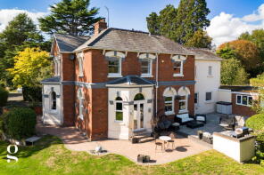 16, Vineyard Road, Hereford HR1 1TT