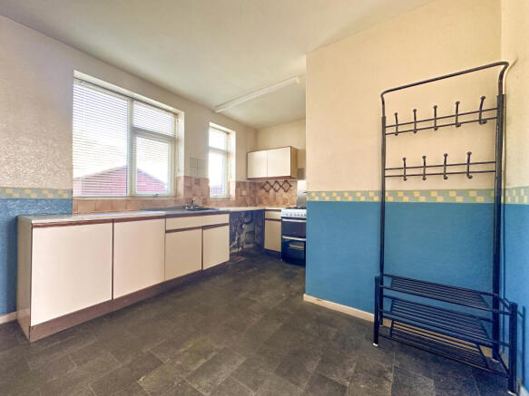 KITCHEN / DINER