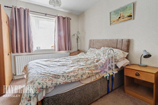 2 bed Semi-Detached Bungalow for sale Image 7