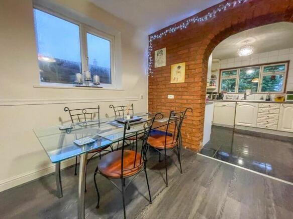 Kitchen/Breakfast Room