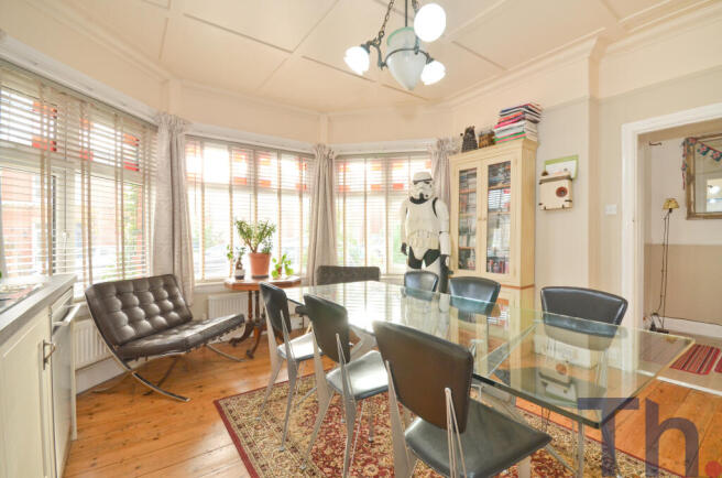 Dining Area.JPG