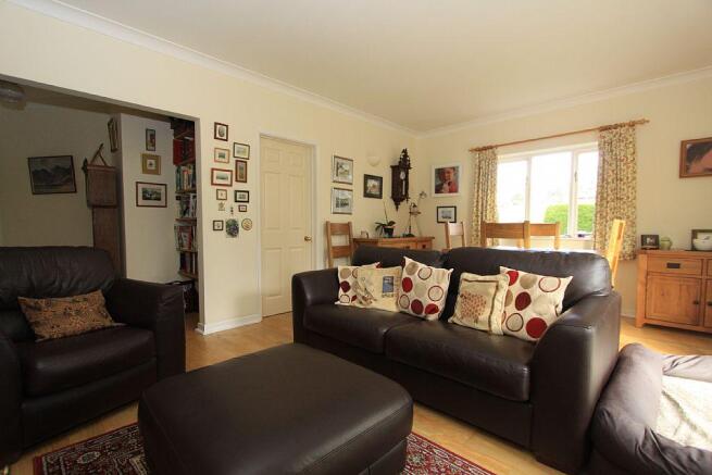 Dining/sitting Room