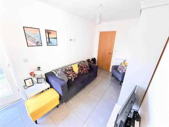 4 bed Detached for sale Image 2