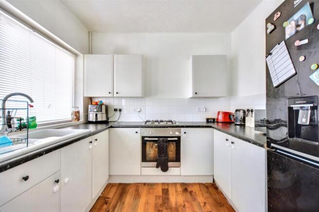 Kitchen_2.jpeg