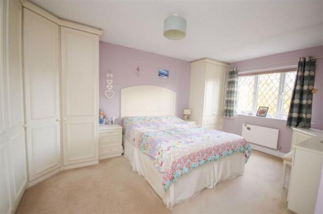 PRINCIPAL BEDROOM