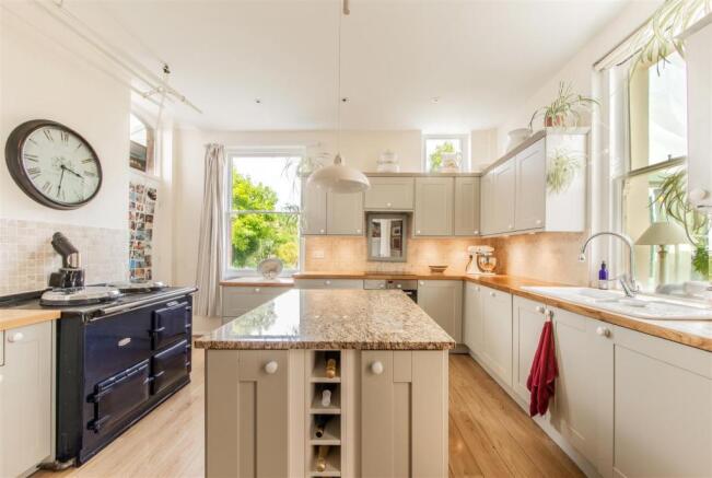 Kitchen/Breakfast Room