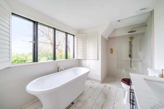 En Suite Bathroom