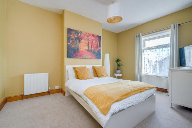 4 bed Detached for sale Image 8