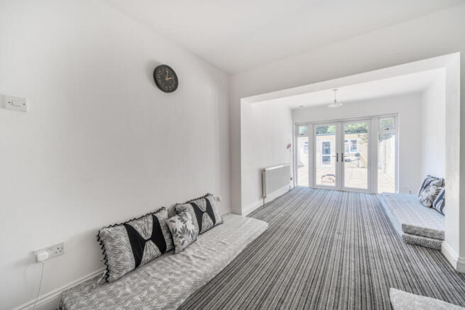 1336403-4-6895fd3...