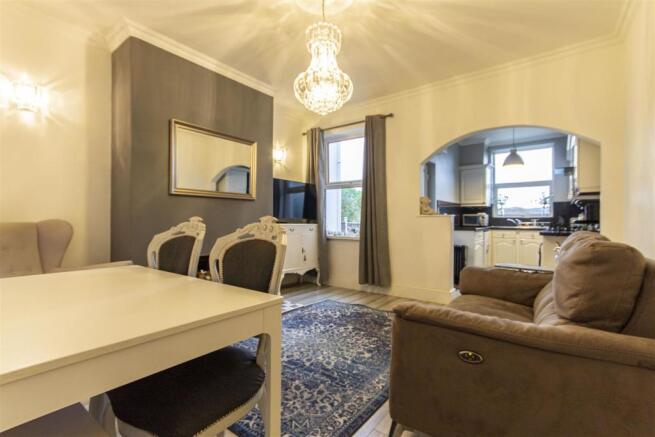 Sitting/Dining Room