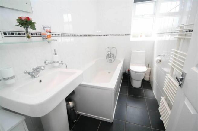 GROUND FLOOR BATHROO