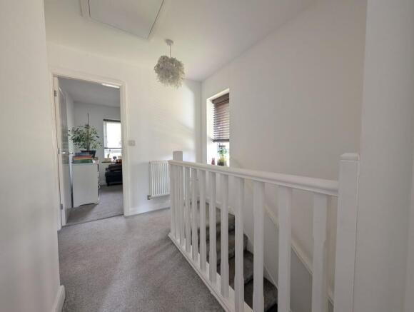 3 bed Semi-Detached for sale Image 10