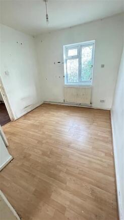 DINING ROOM.jpg