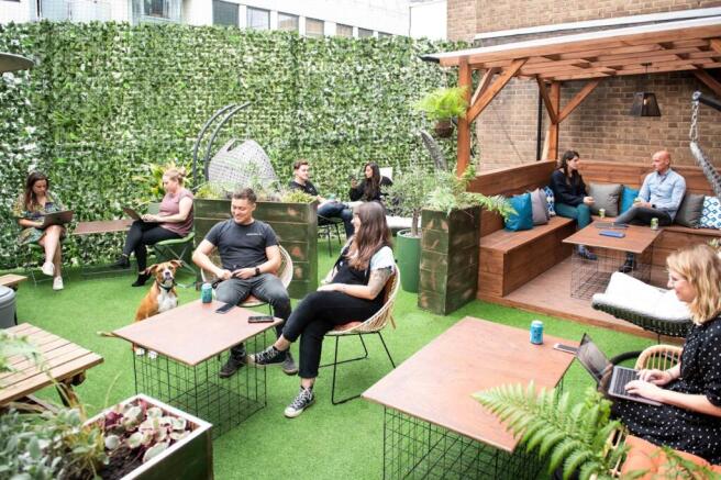Roof terrace 2.jpg
