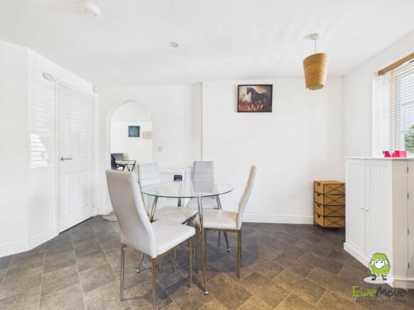 EweMove Basingstoke Carter Drive Kitchen