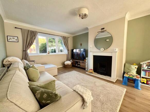 Through Lounge Diner